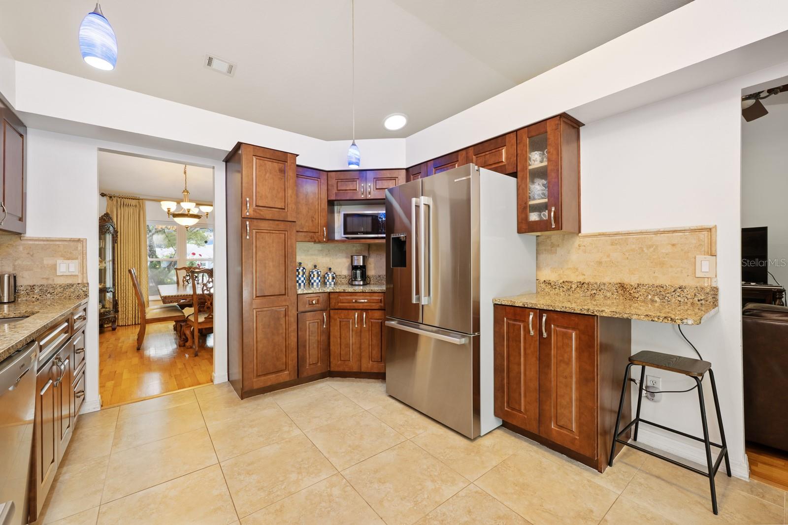 Image 6 of 28 For 998 El Lago Terrace