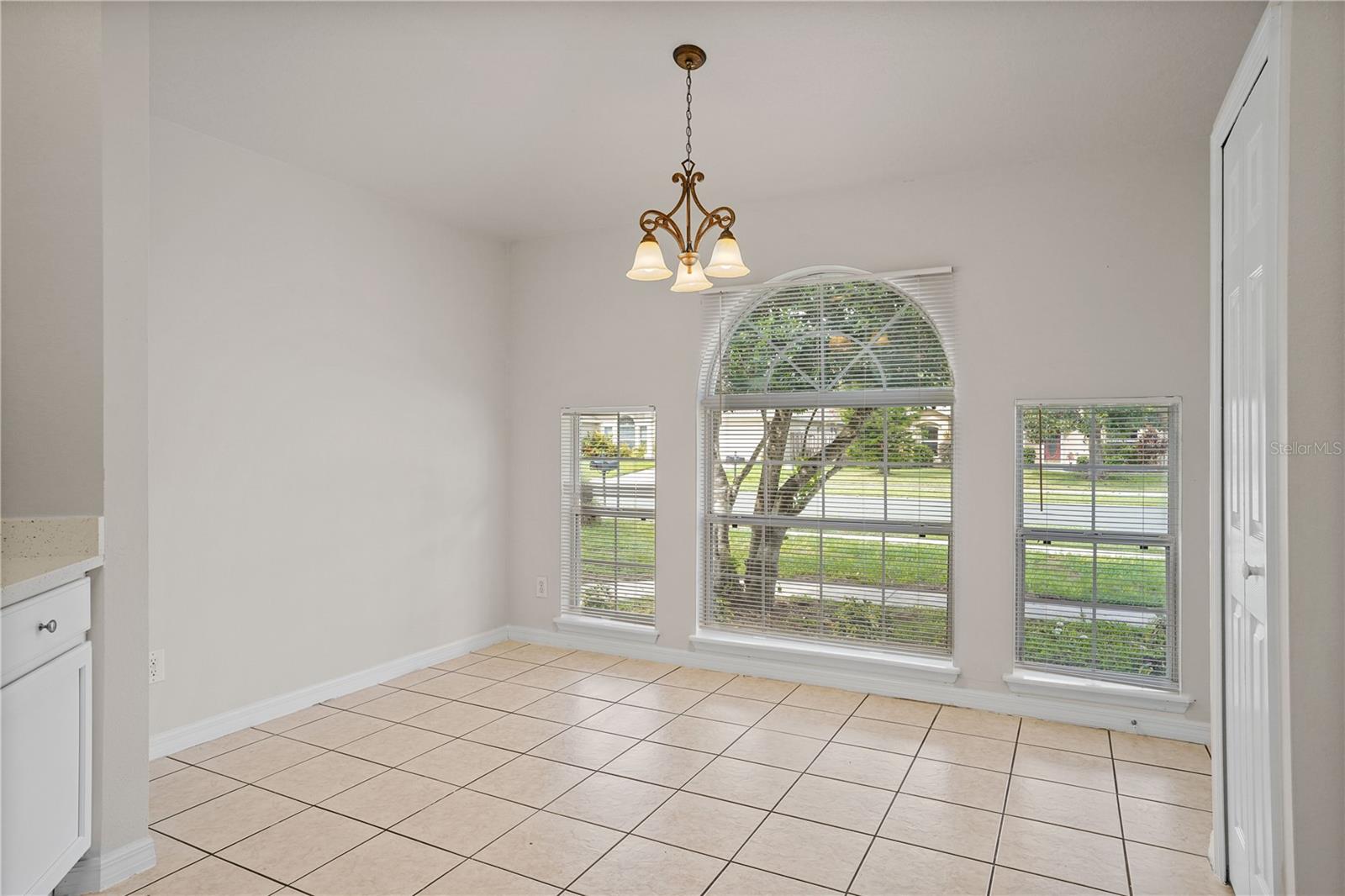 Image 14 of 38 For 1403 Island Cove Drive