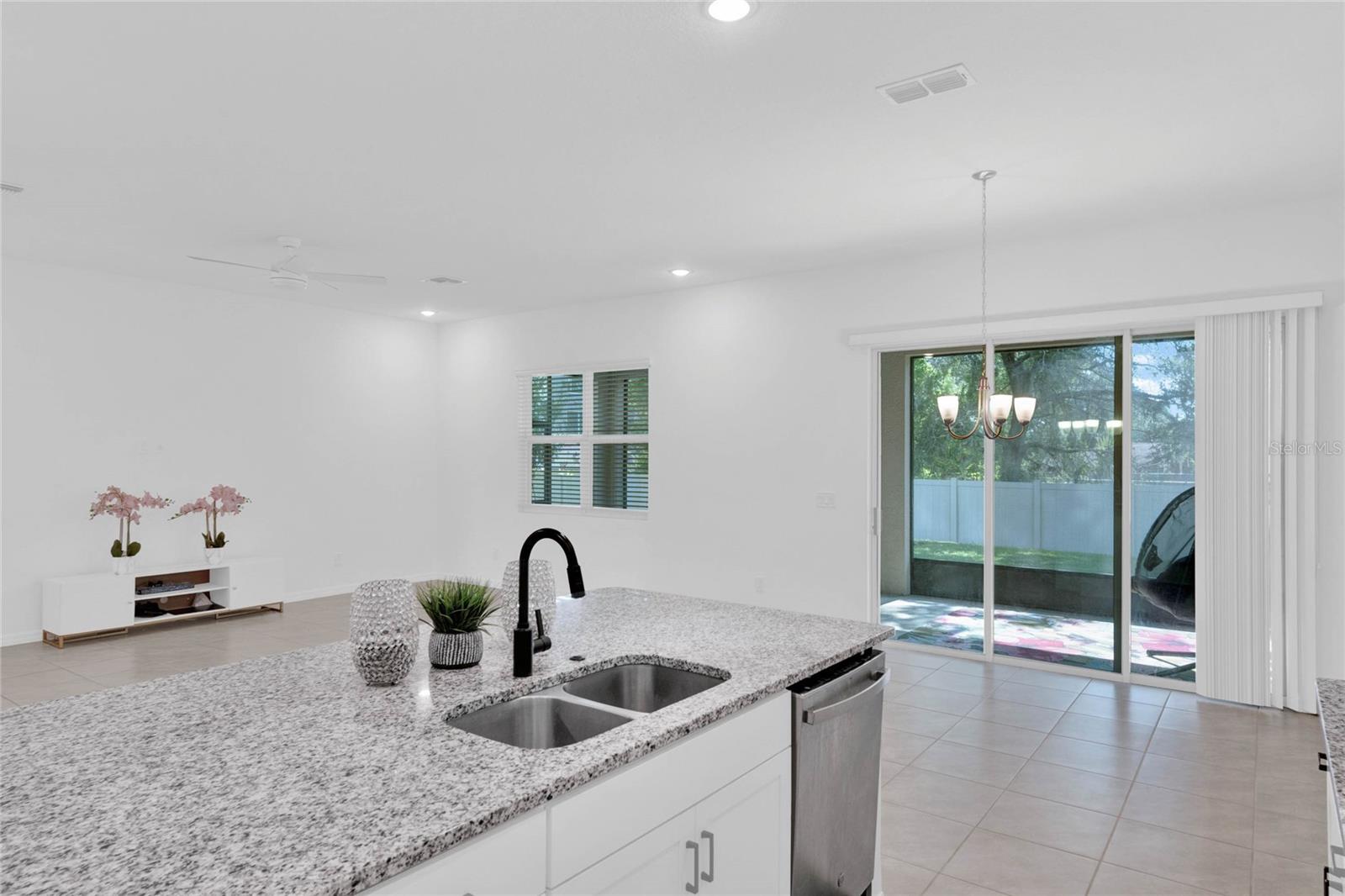 Image 12 of 42 For 2033 Emerald Springs Drive