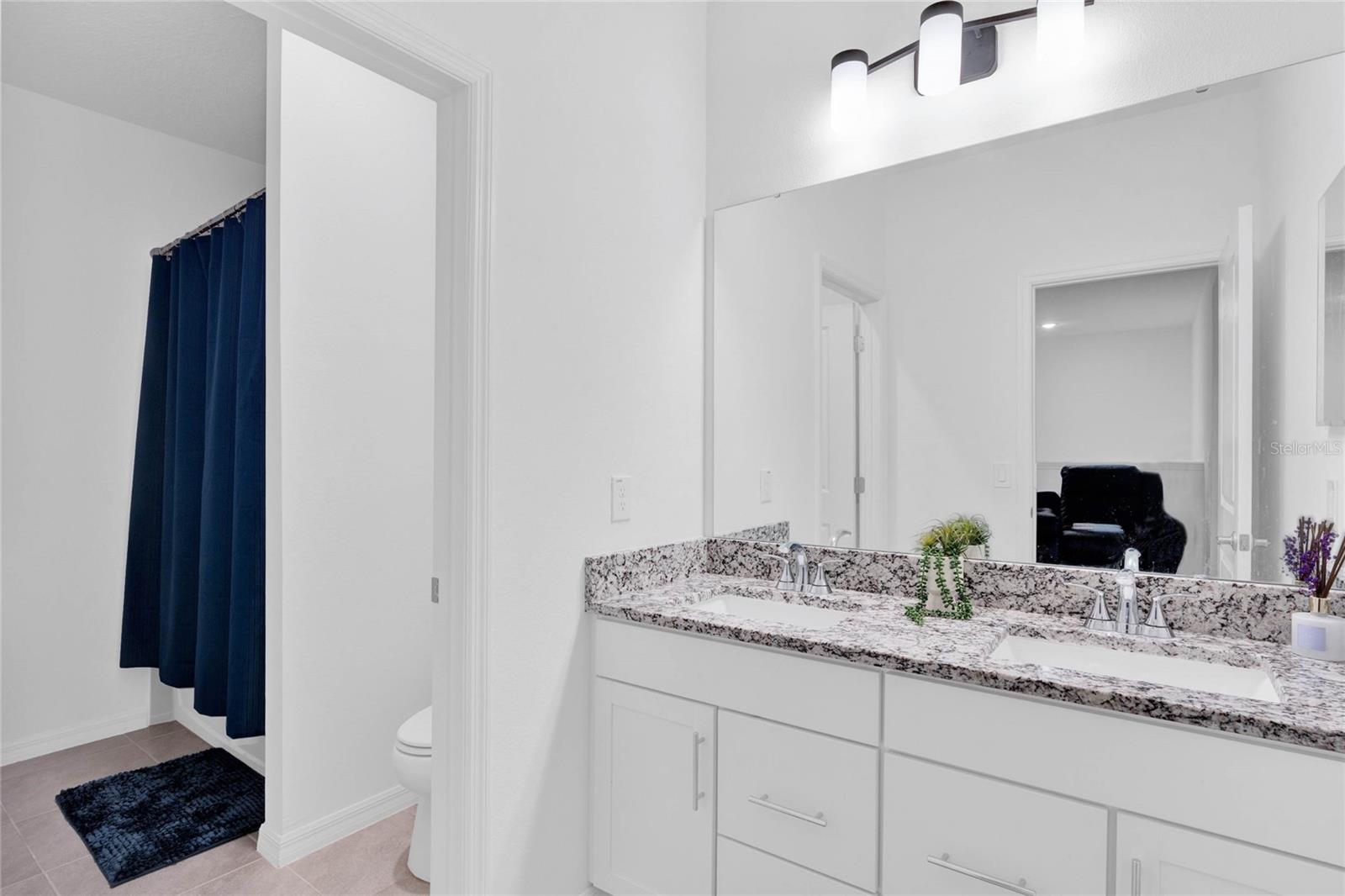 Image 18 of 42 For 2033 Emerald Springs Drive