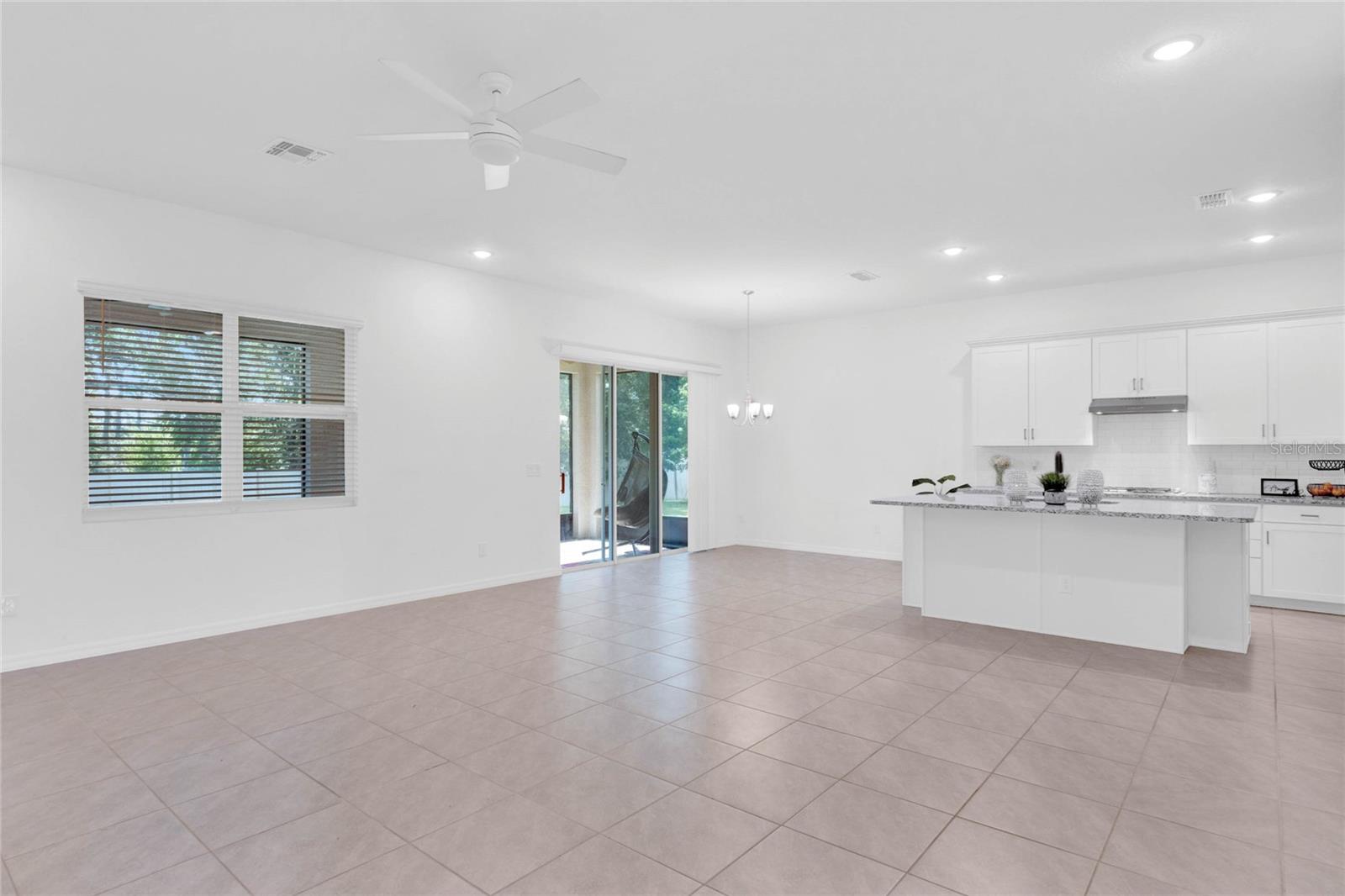 Image 6 of 42 For 2033 Emerald Springs Drive