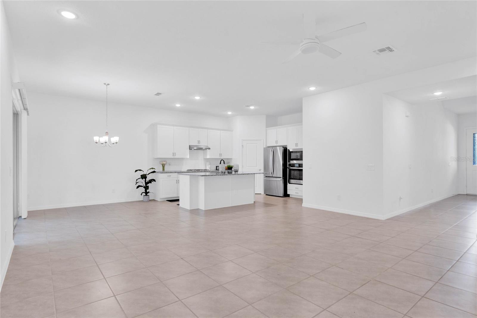 Image 7 of 42 For 2033 Emerald Springs Drive
