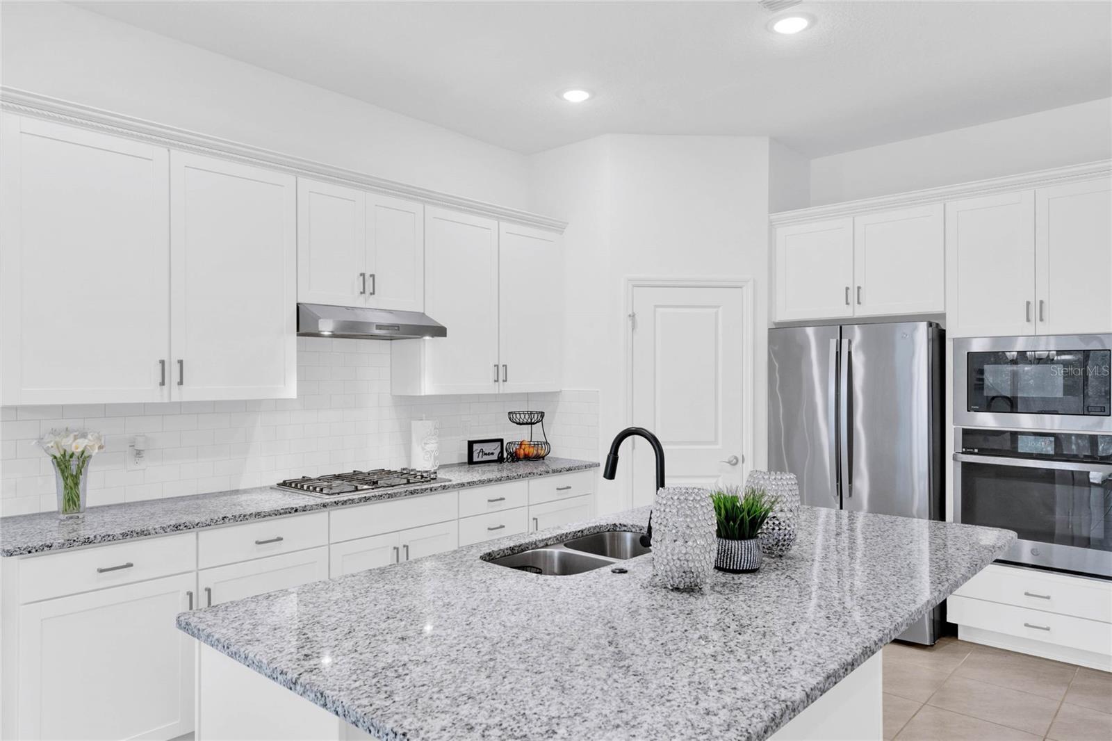 Image 9 of 42 For 2033 Emerald Springs Drive