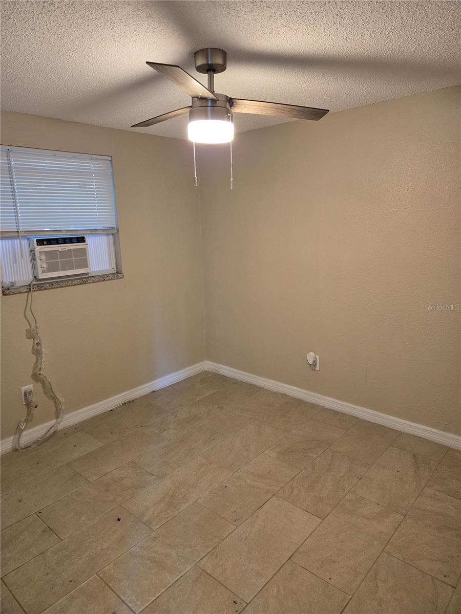 Image 8 of 14 For 1503 Navajo Avenue B