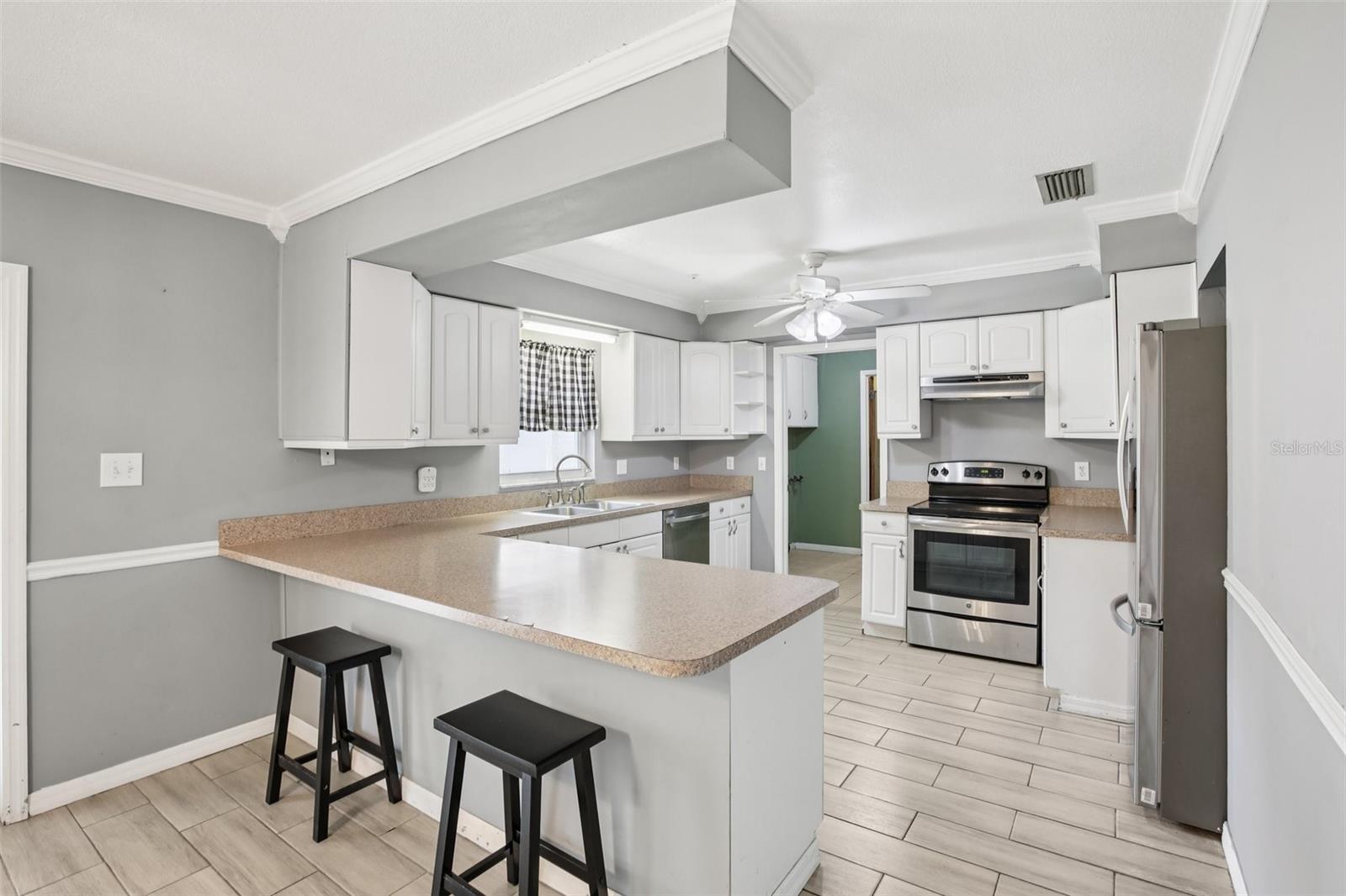 Image 4 of 29 For 710 Highland Avenue