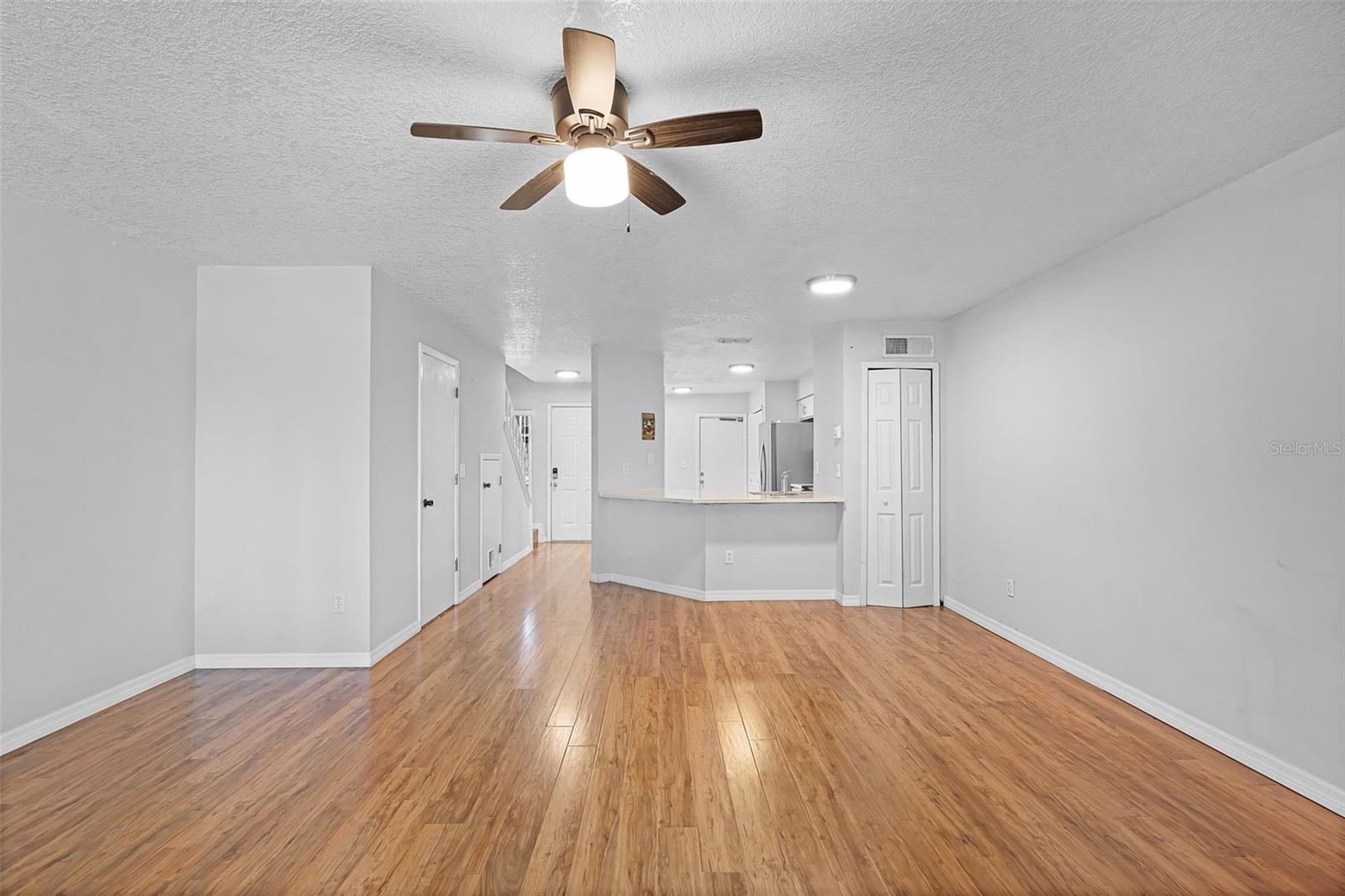 Image 5 of 31 For 4837 Walden Circle 11