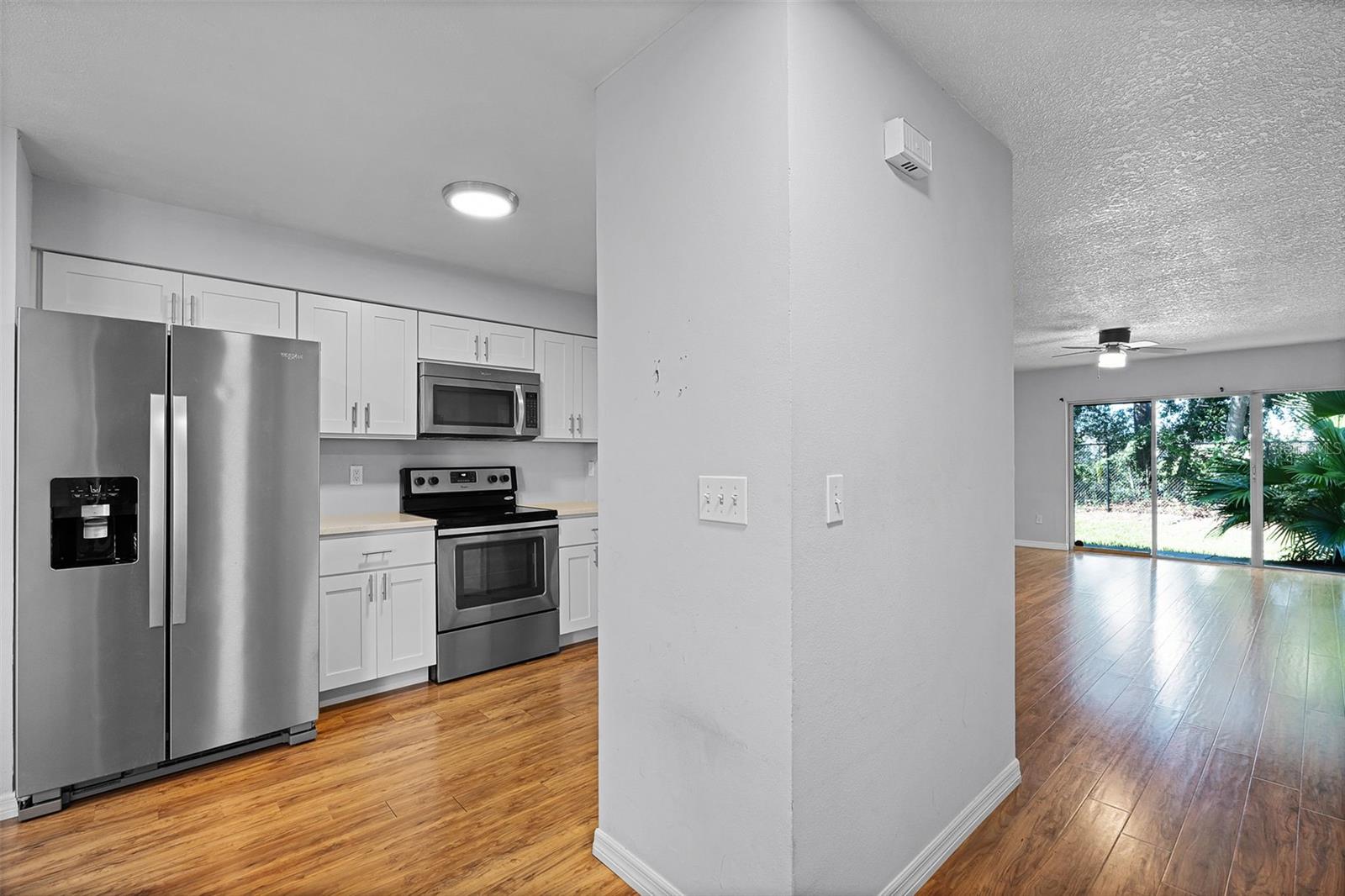 Image 9 of 31 For 4837 Walden Circle 11