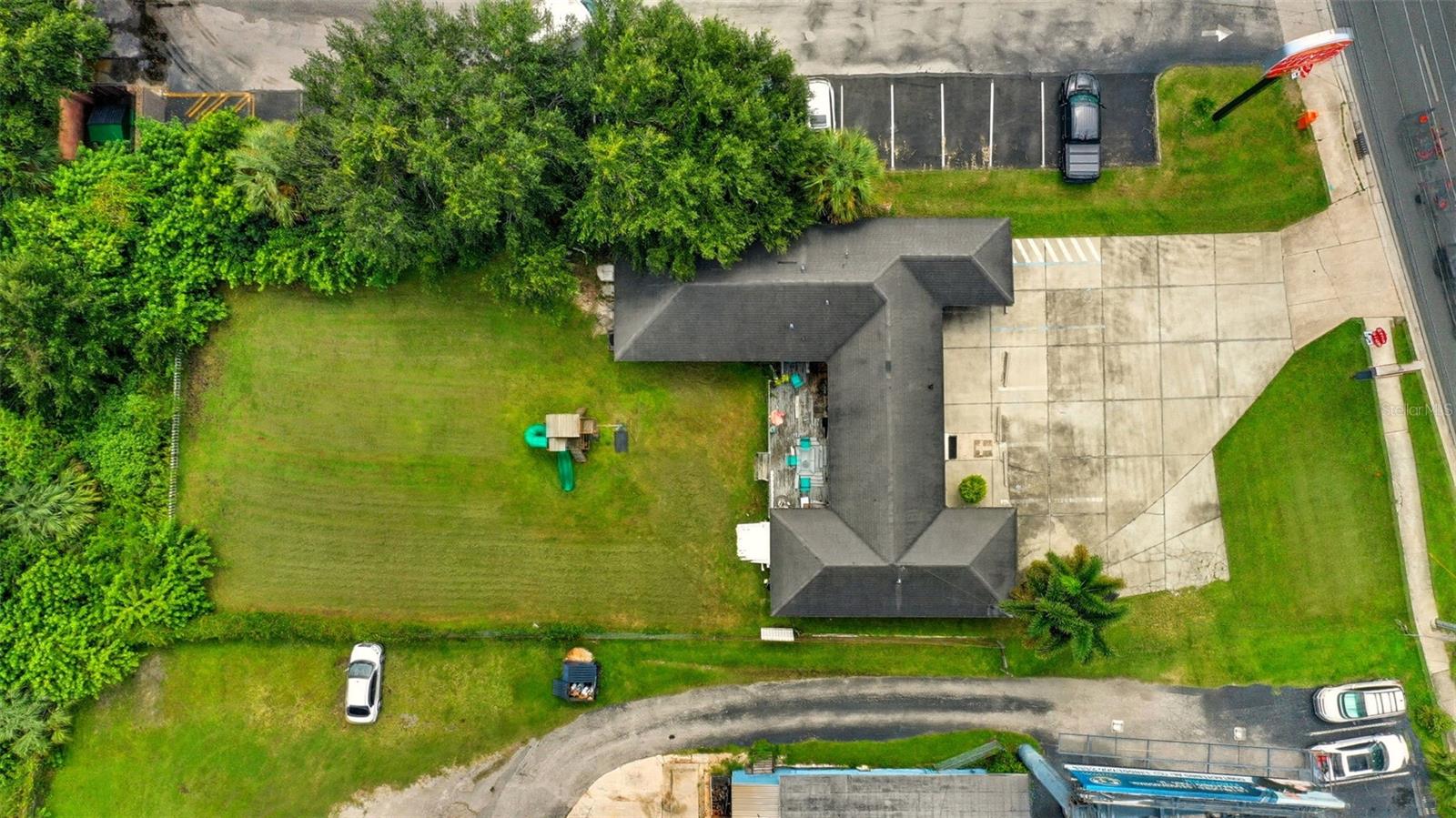 Image 10 of 42 For 8027 Orange Avenue