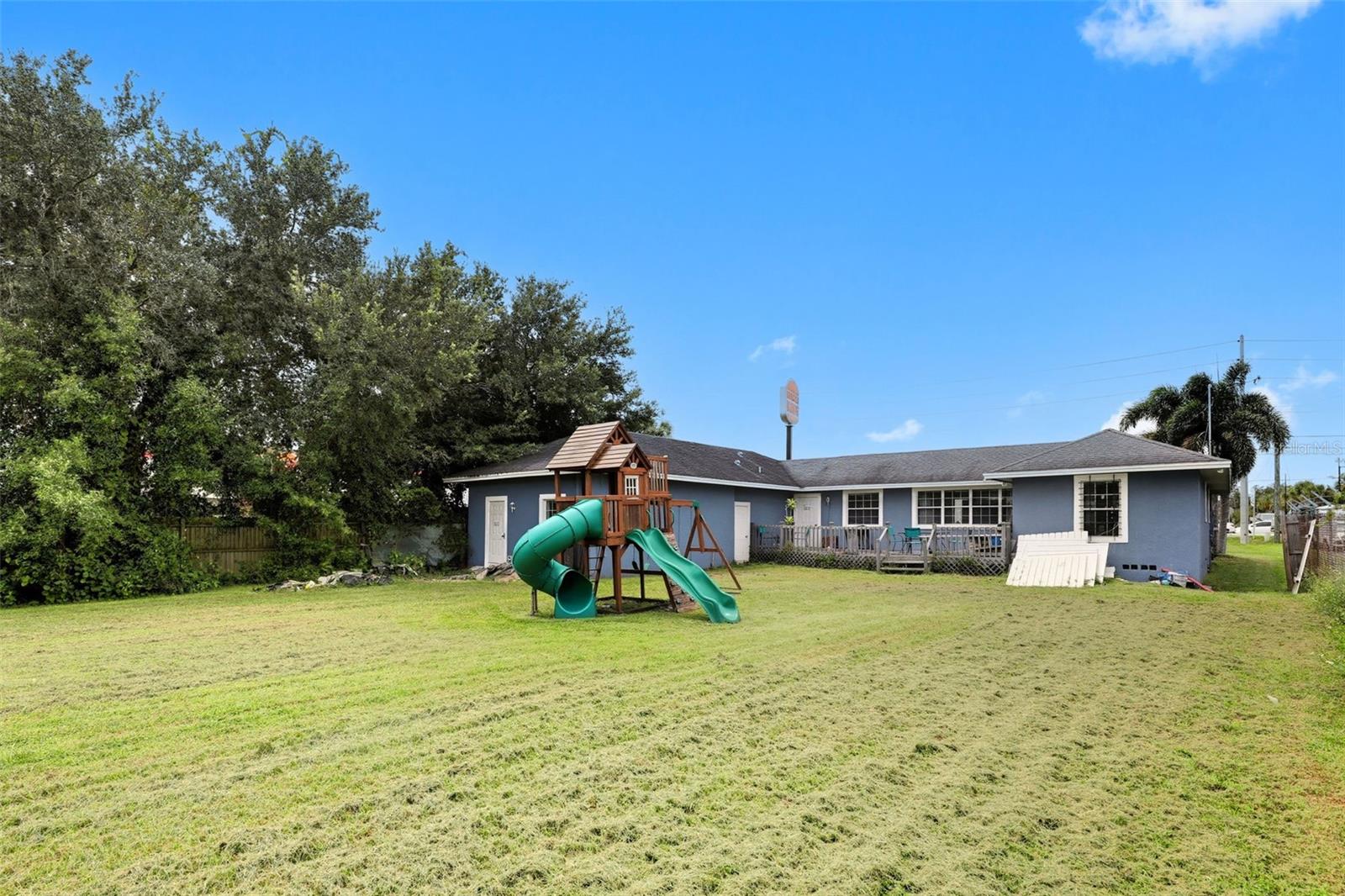 Image 12 of 42 For 8027 Orange Avenue