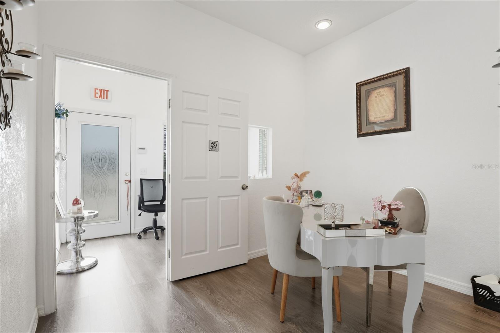 Image 22 of 42 For 8027 Orange Avenue