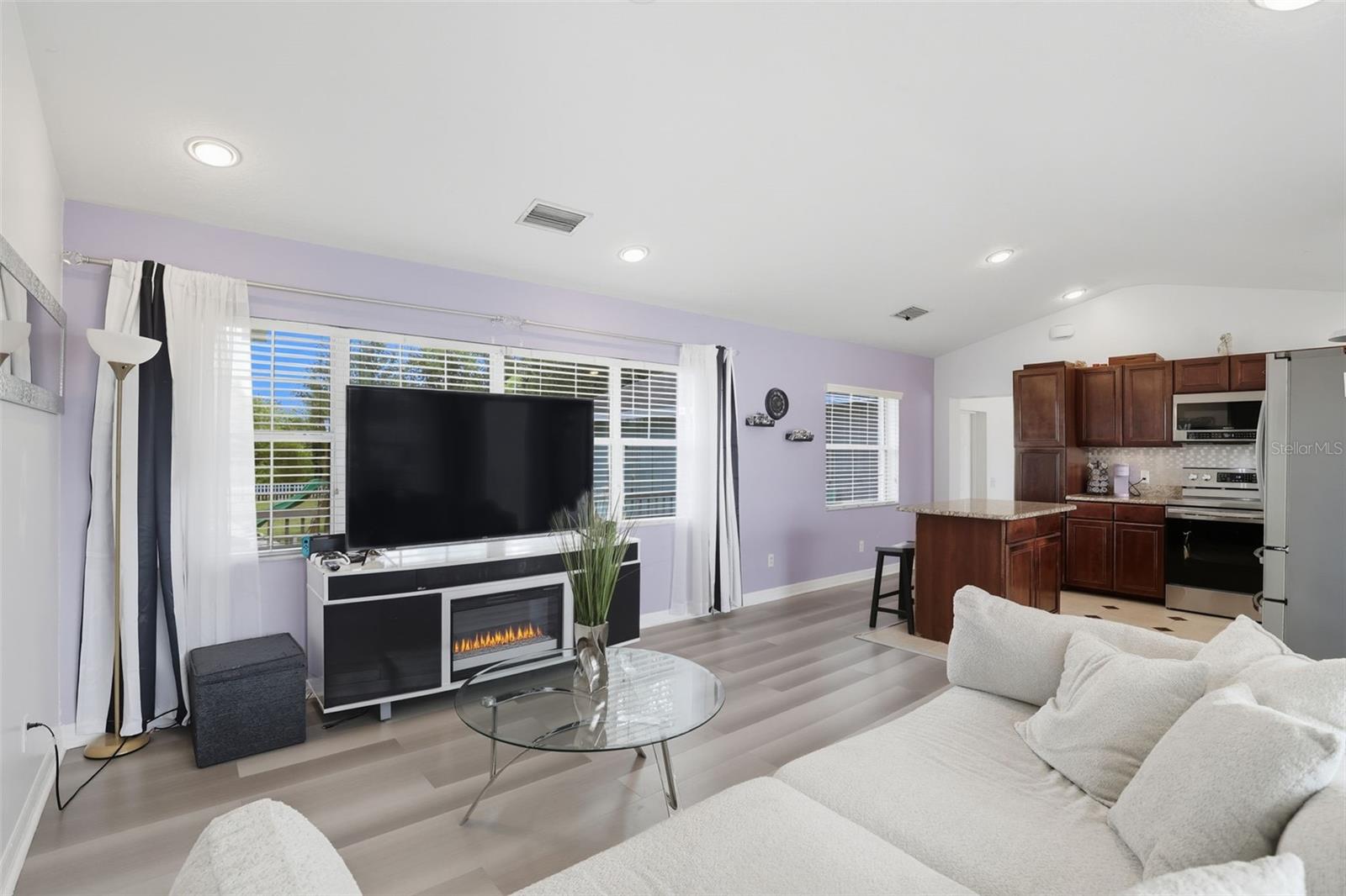 Image 24 of 42 For 8027 Orange Avenue