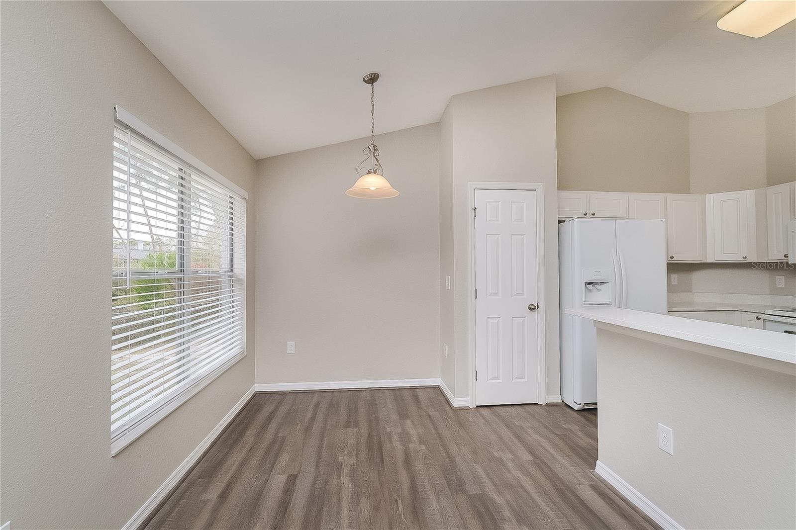Image 4 of 16 For 1067 Aladdin Road