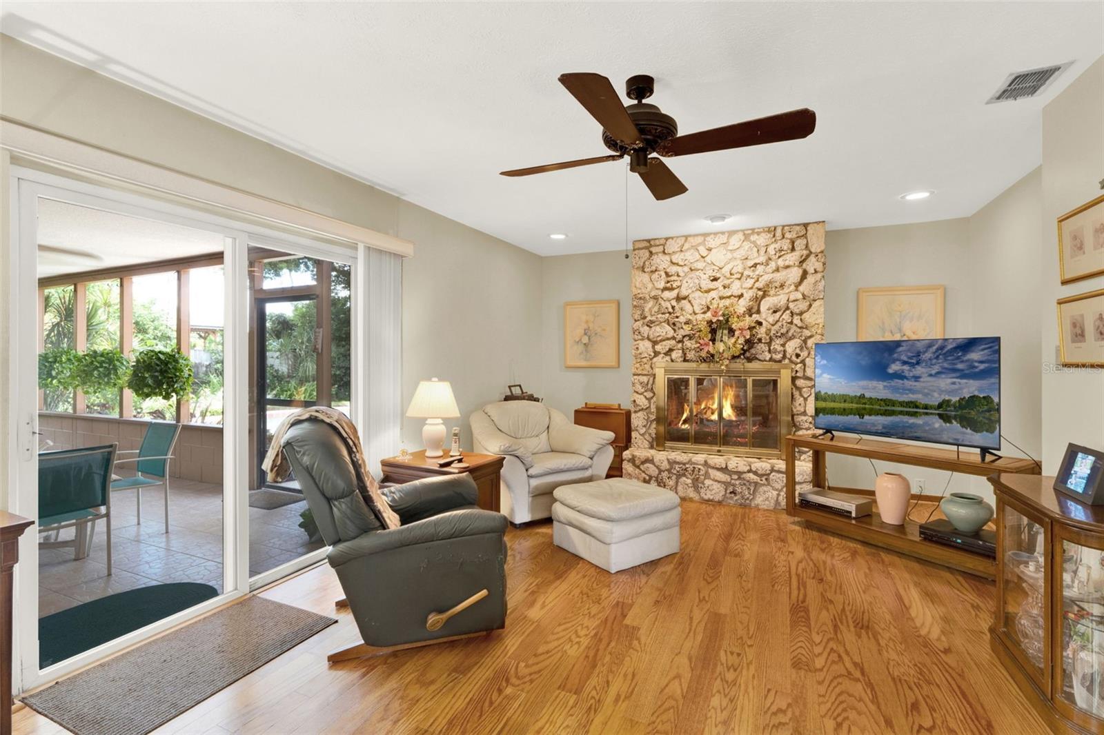 Image 13 of 26 For 1009 Woodall Drive