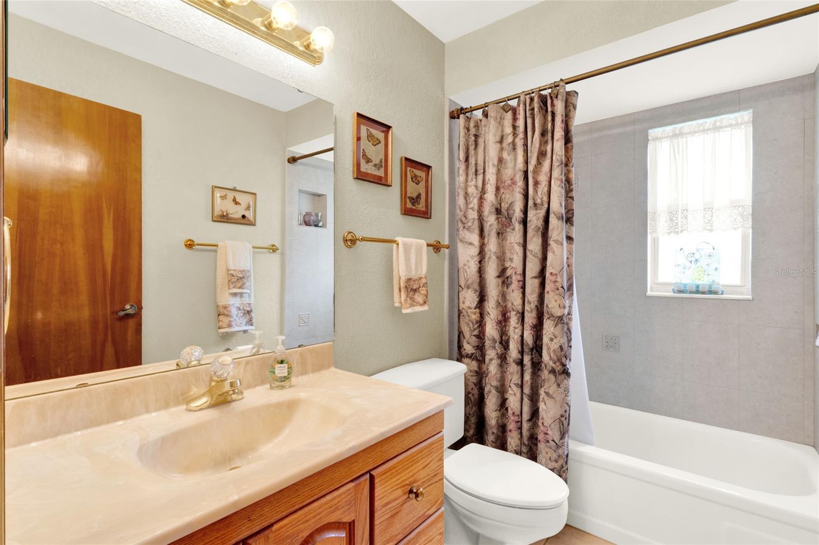 Image 18 of 26 For 1009 Woodall Drive