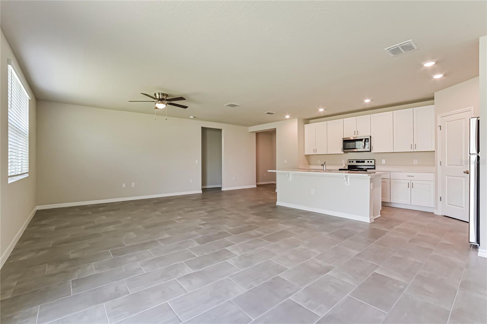 Image 3 of 16 For 1090 Oak Valley Drive