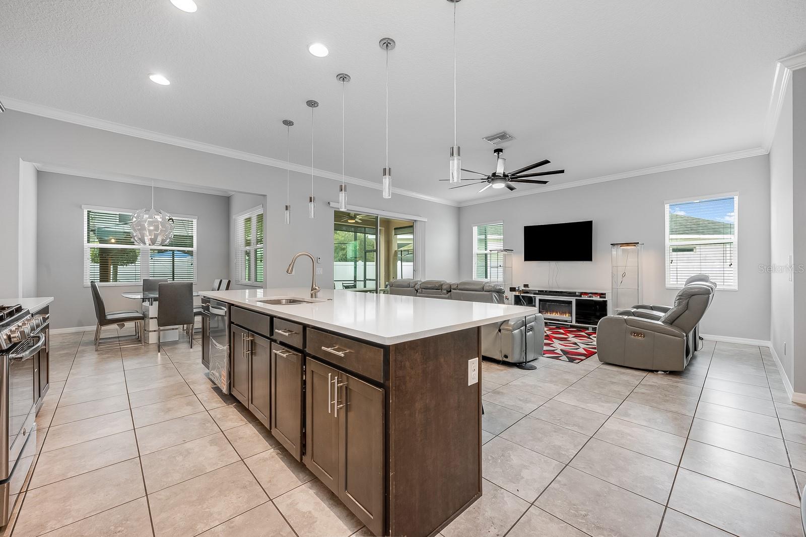 Image 4 of 35 For 1015 Grand Hilltop Drive