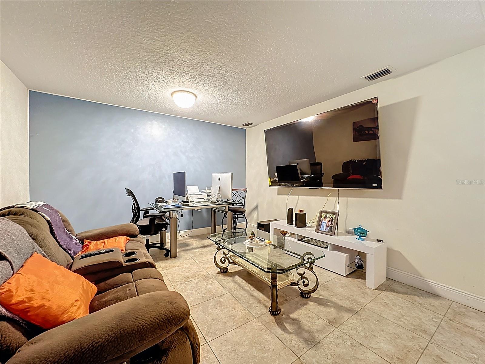 Image 10 of 41 For 1601 Silversmith Place