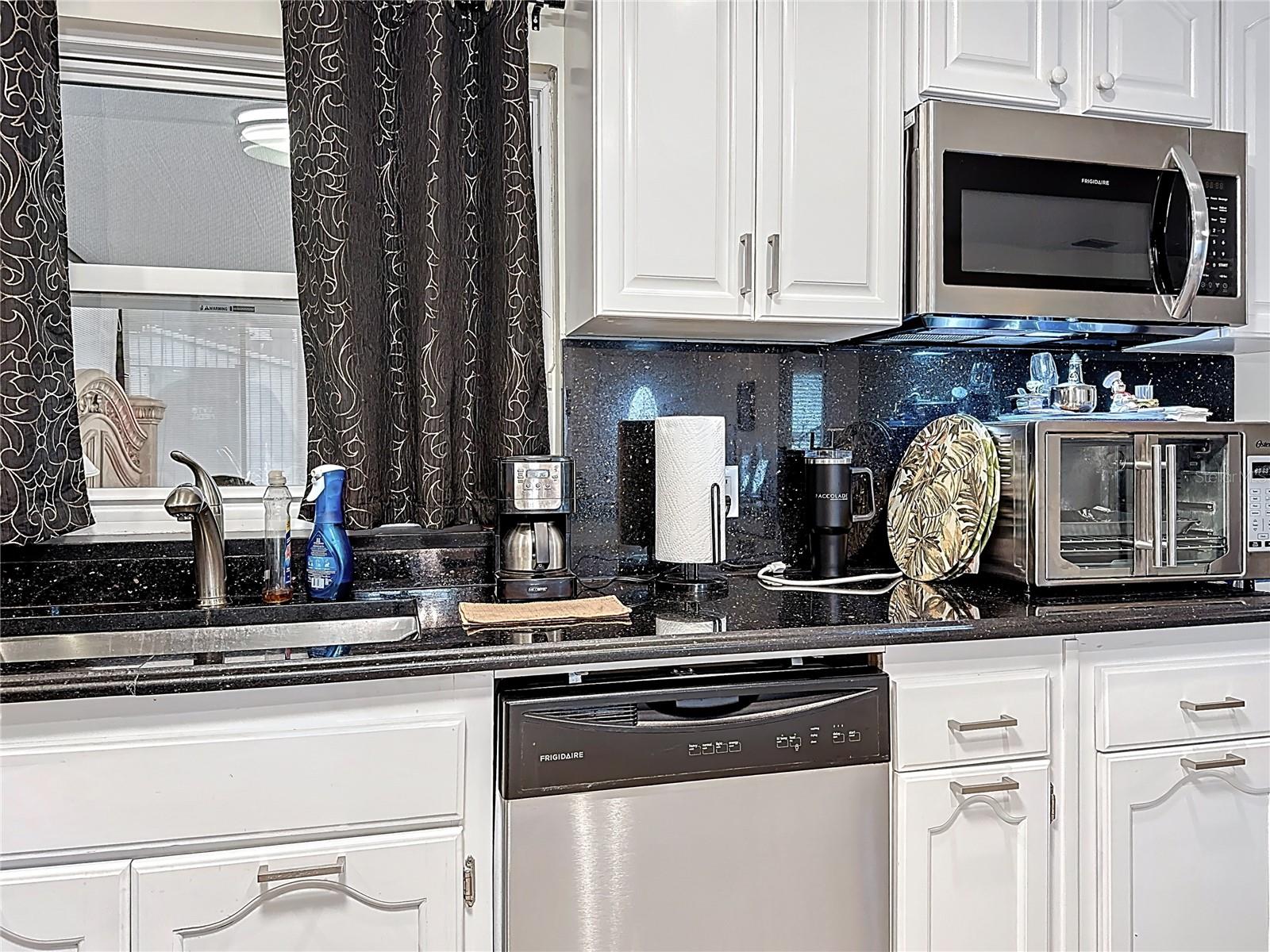 Image 17 of 41 For 1601 Silversmith Place