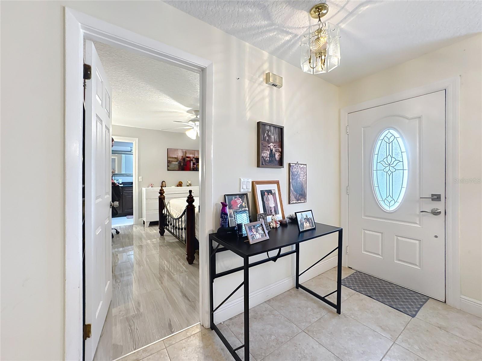 Image 8 of 41 For 1601 Silversmith Place