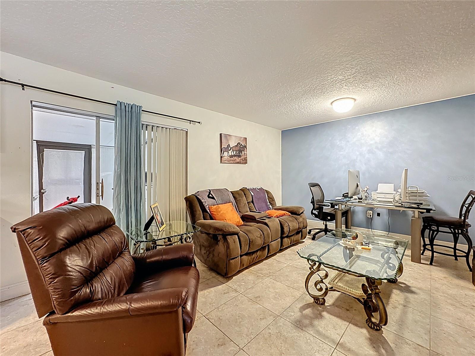 Image 9 of 41 For 1601 Silversmith Place