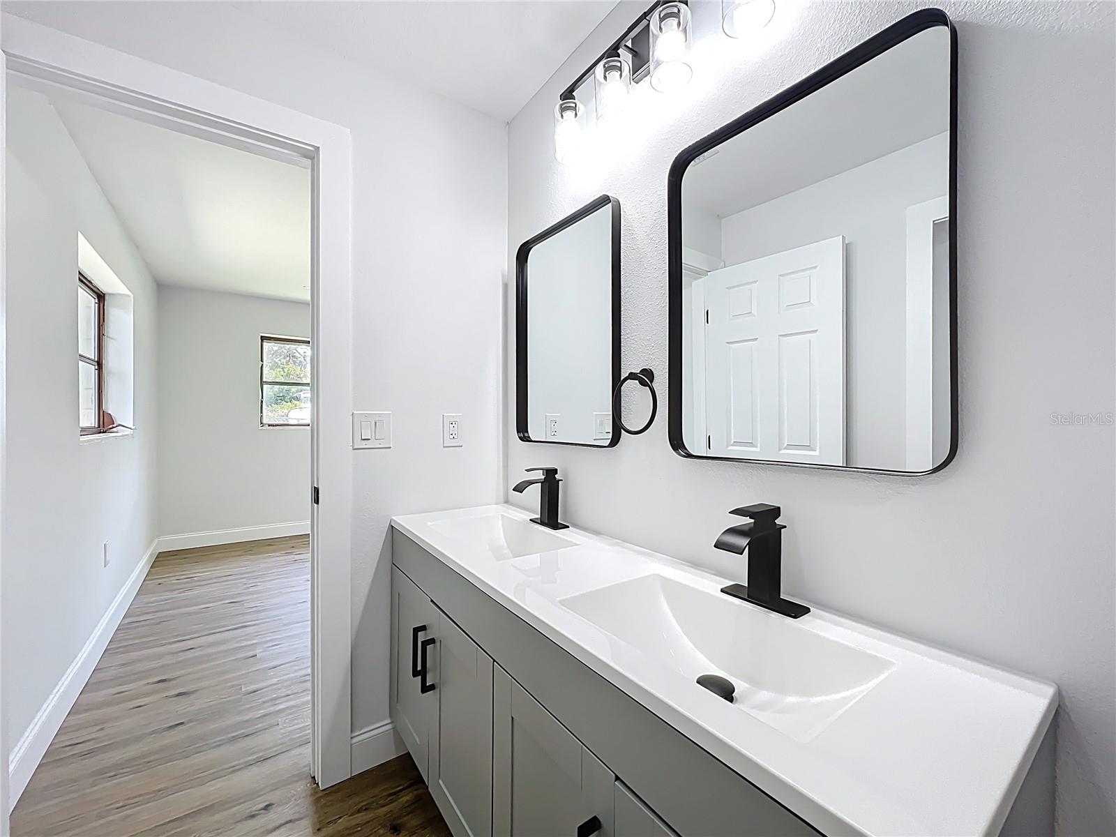 Image 31 of 46 For 2340 Iowa Drive