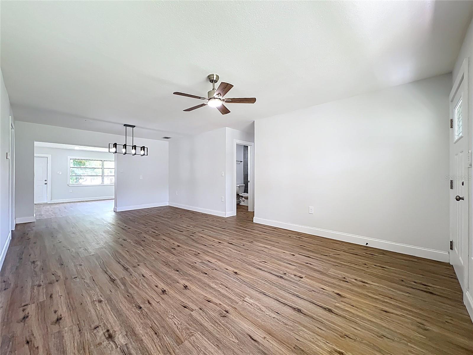 Image 7 of 46 For 2340 Iowa Drive