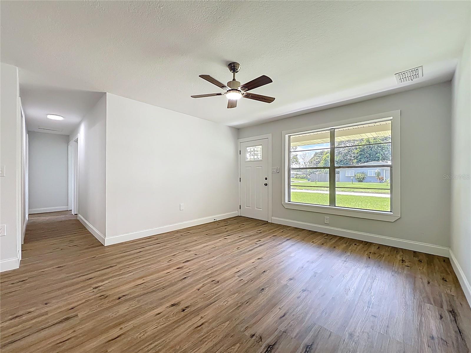 Image 8 of 46 For 2340 Iowa Drive