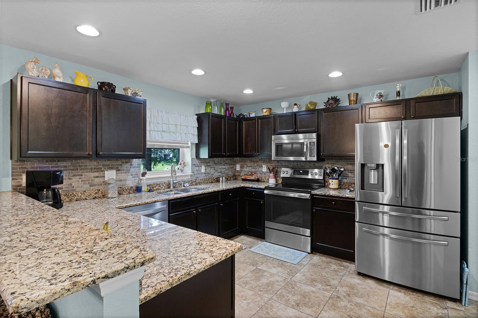 Image 8 of 20 For 3006 Mojave Oak Drive