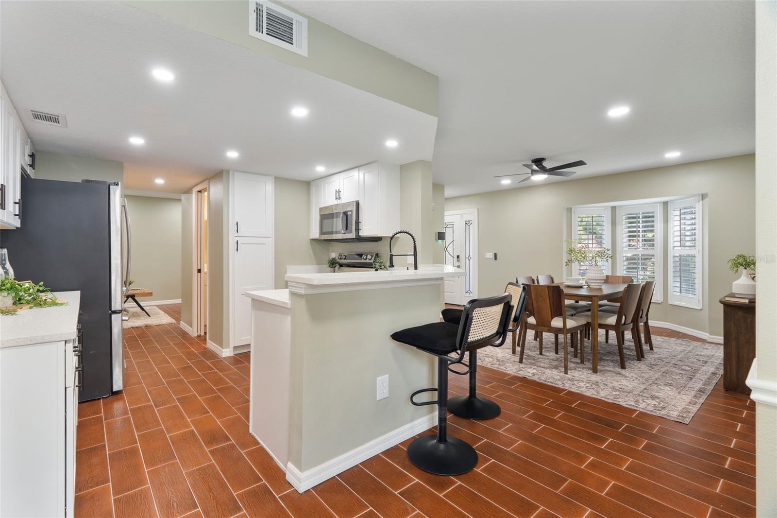 Image 11 of 33 For 1001 Knoll Wood Court