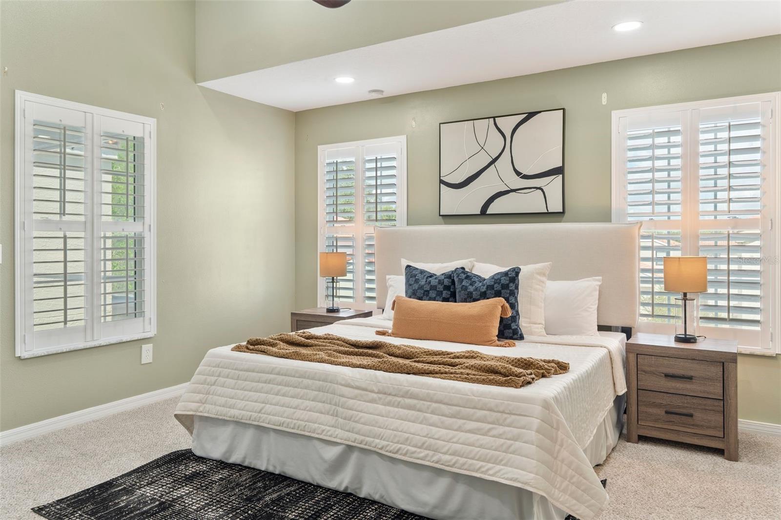 Image 15 of 33 For 1001 Knoll Wood Court