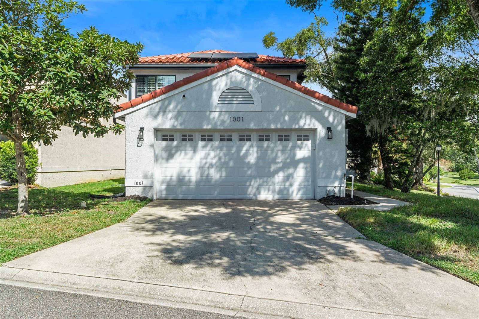 Image 2 of 33 For 1001 Knoll Wood Court