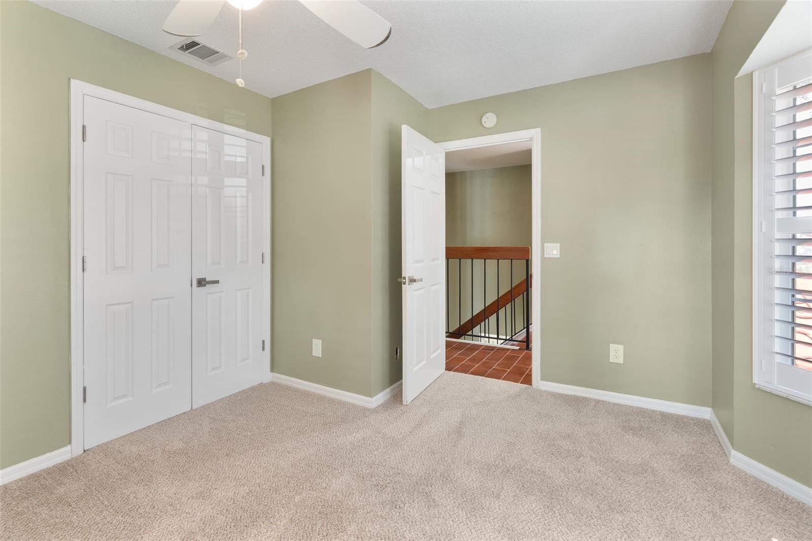 Image 21 of 33 For 1001 Knoll Wood Court