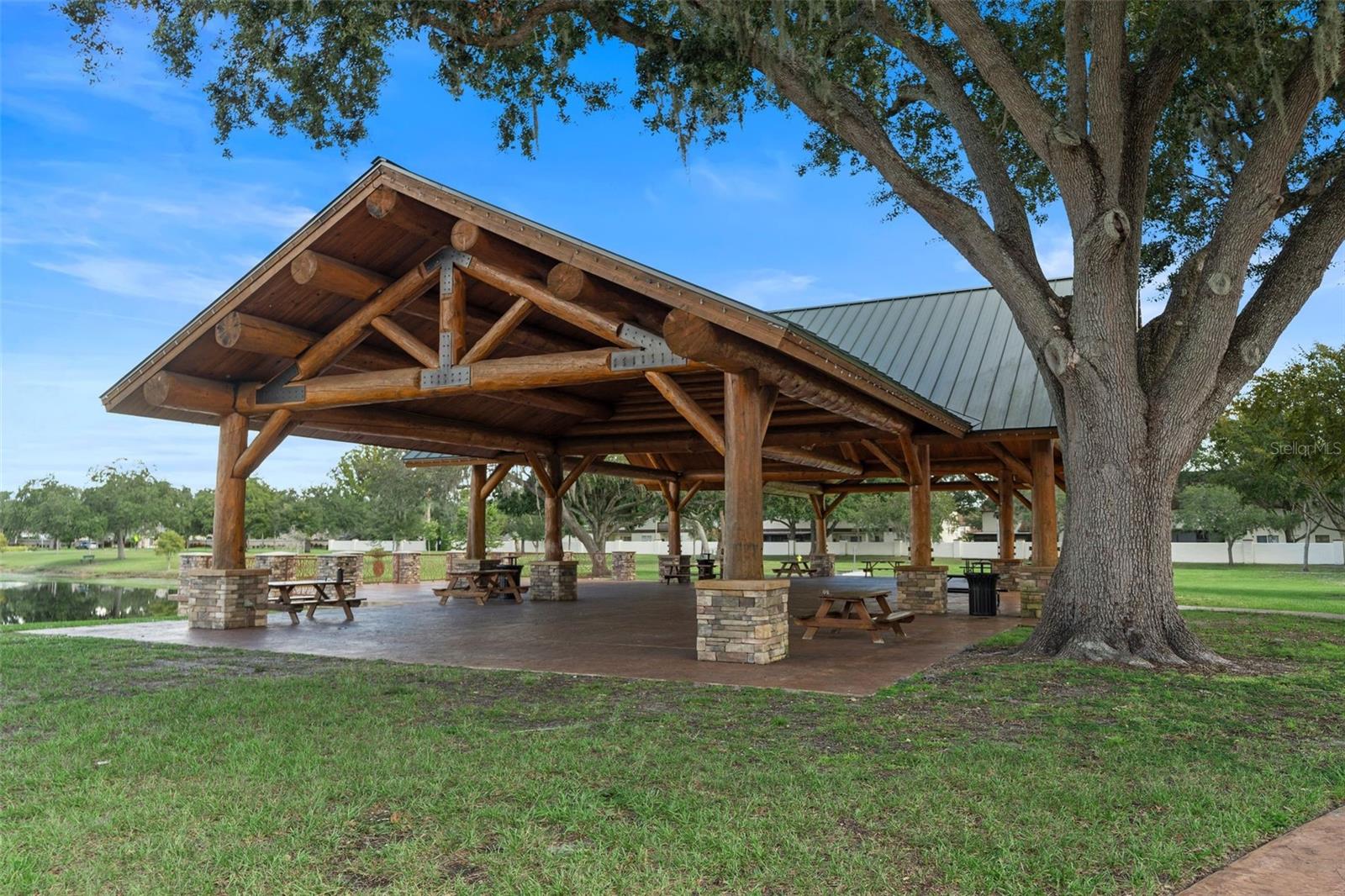 Image 33 of 33 For 1001 Knoll Wood Court