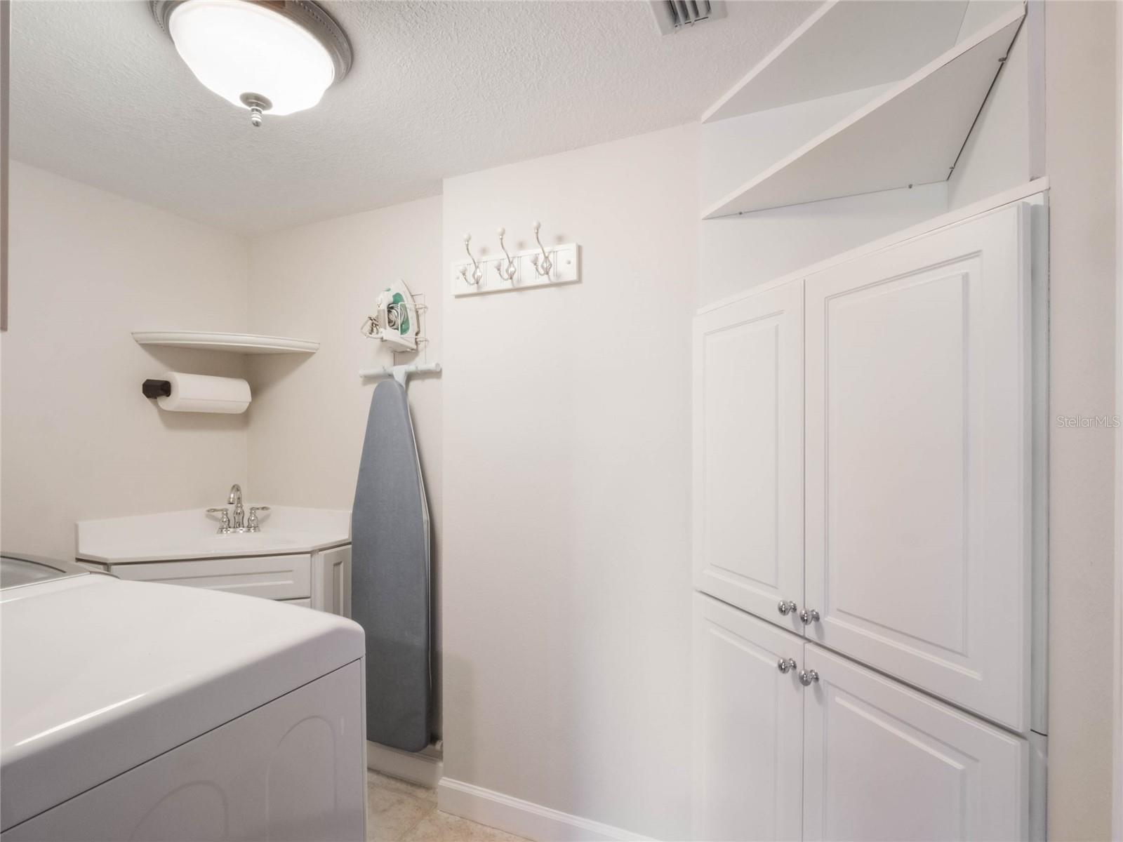 Image 20 of 29 For 7550 Hinson Street 11