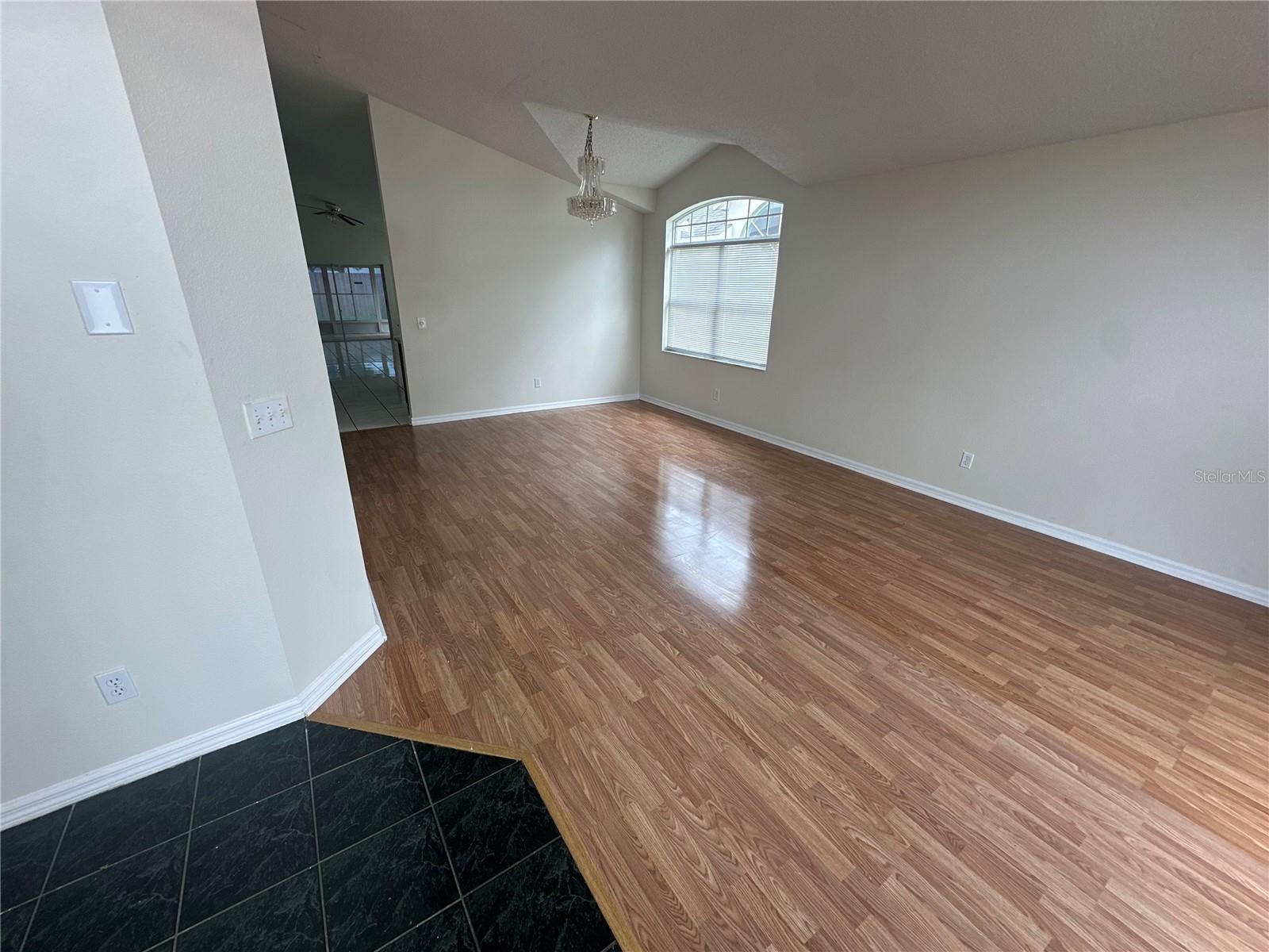 Image 4 of 22 For 12756 Maribou Circle