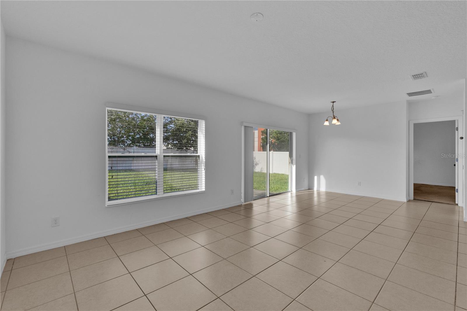 Image 4 of 11 For 465 Ogelthorpe Drive