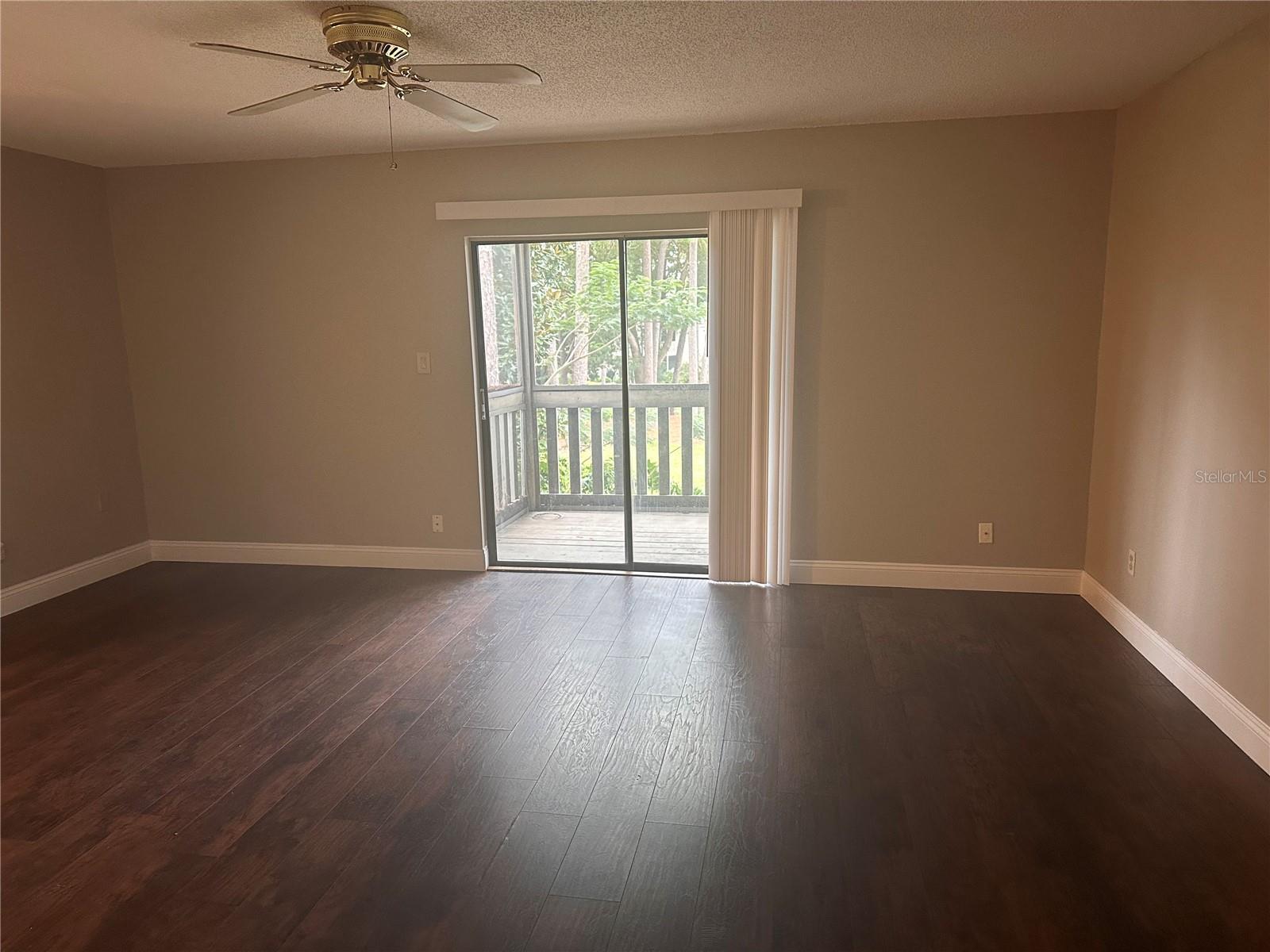 Image 3 of 30 For 156 Springwood Circle C
