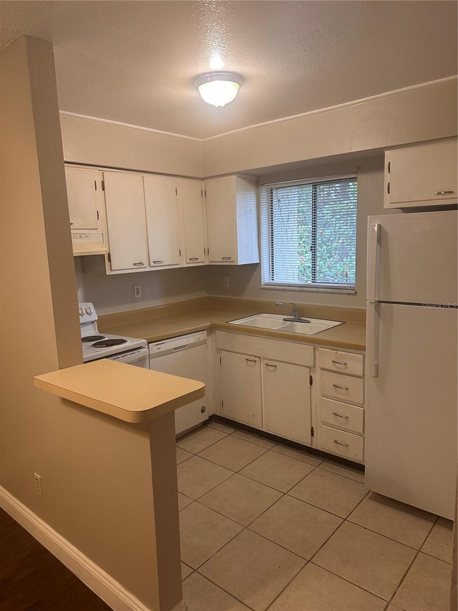Image 7 of 30 For 156 Springwood Circle C