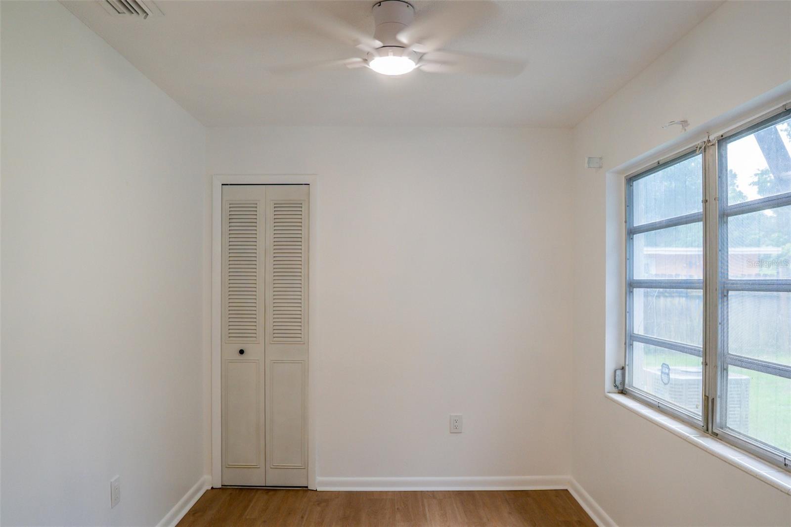 Image 11 of 25 For 6024 Antilla Drive