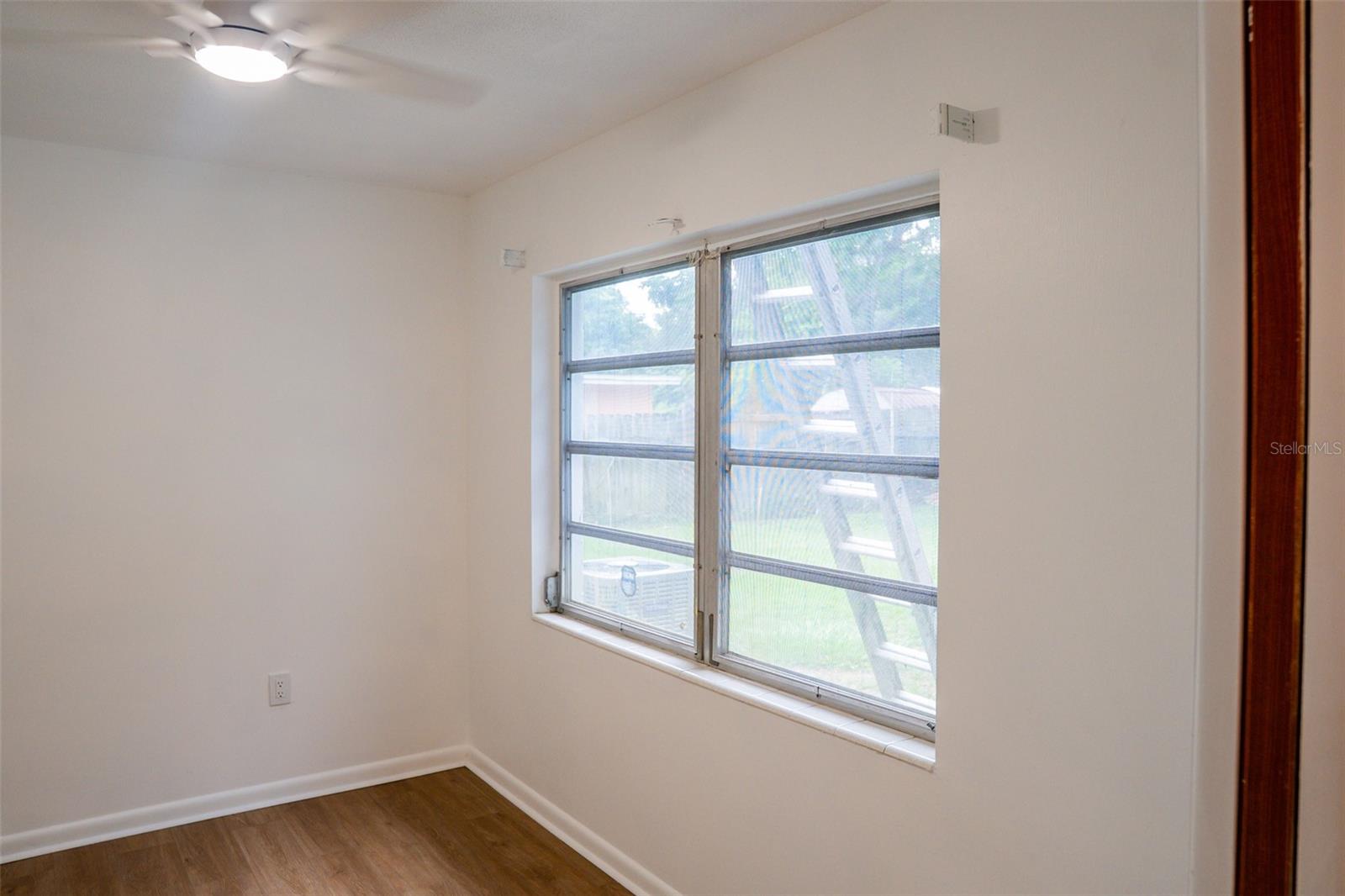 Image 12 of 25 For 6024 Antilla Drive