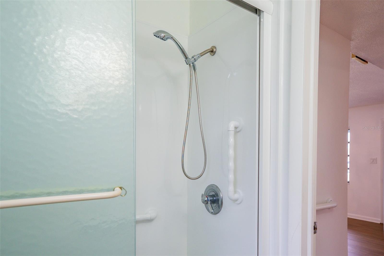 Image 14 of 25 For 6024 Antilla Drive