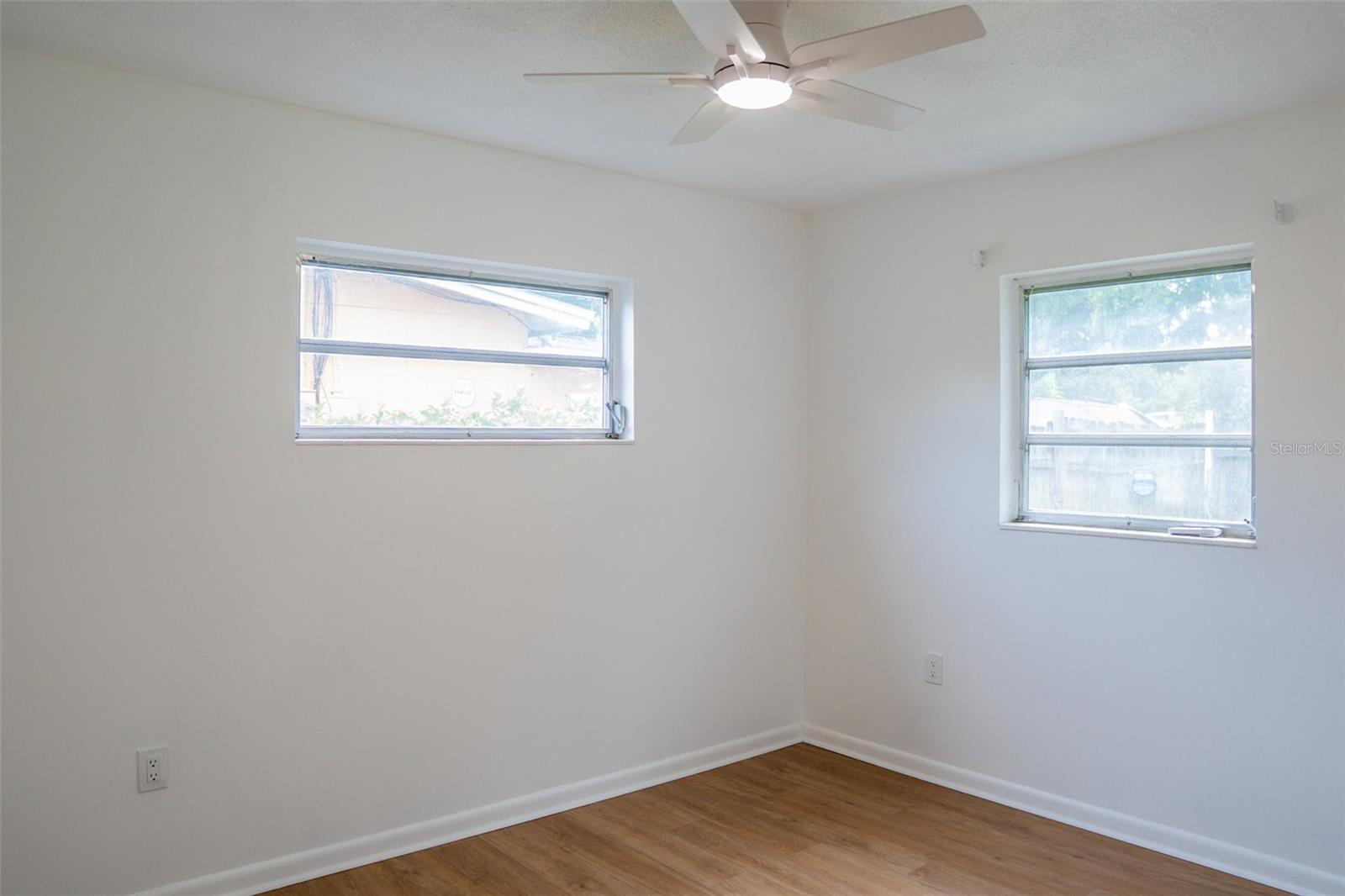 Image 15 of 25 For 6024 Antilla Drive