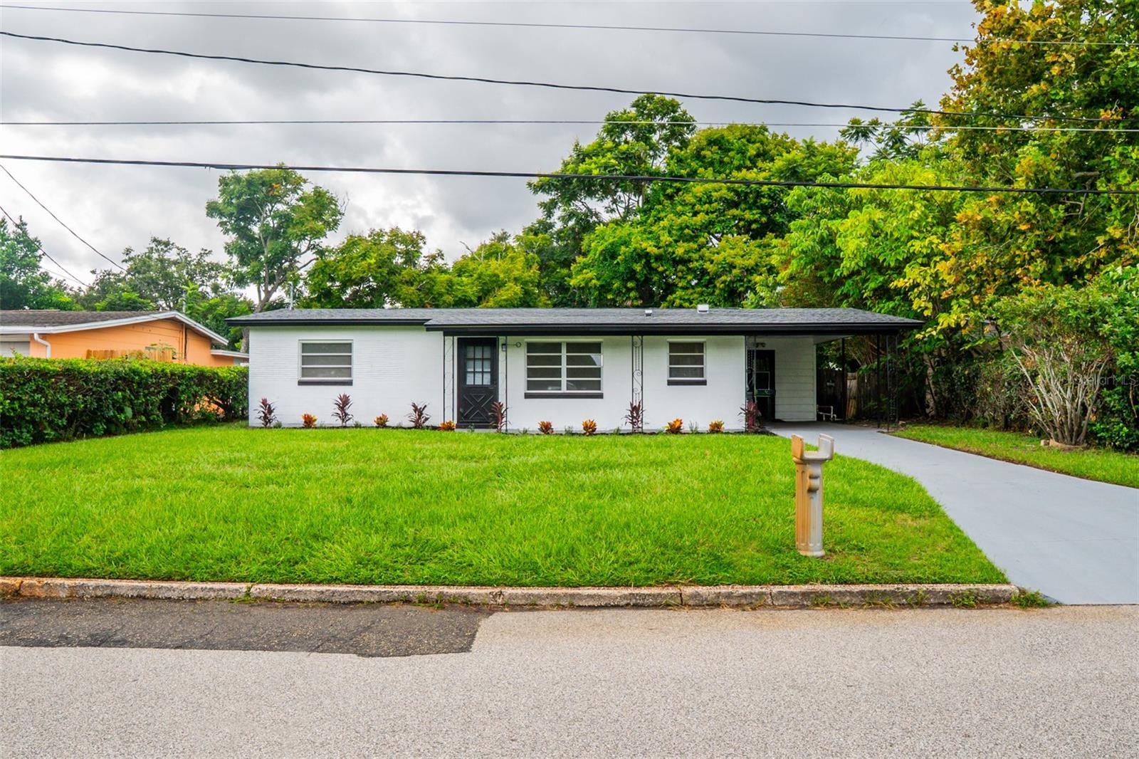 Image 2 of 25 For 6024 Antilla Drive