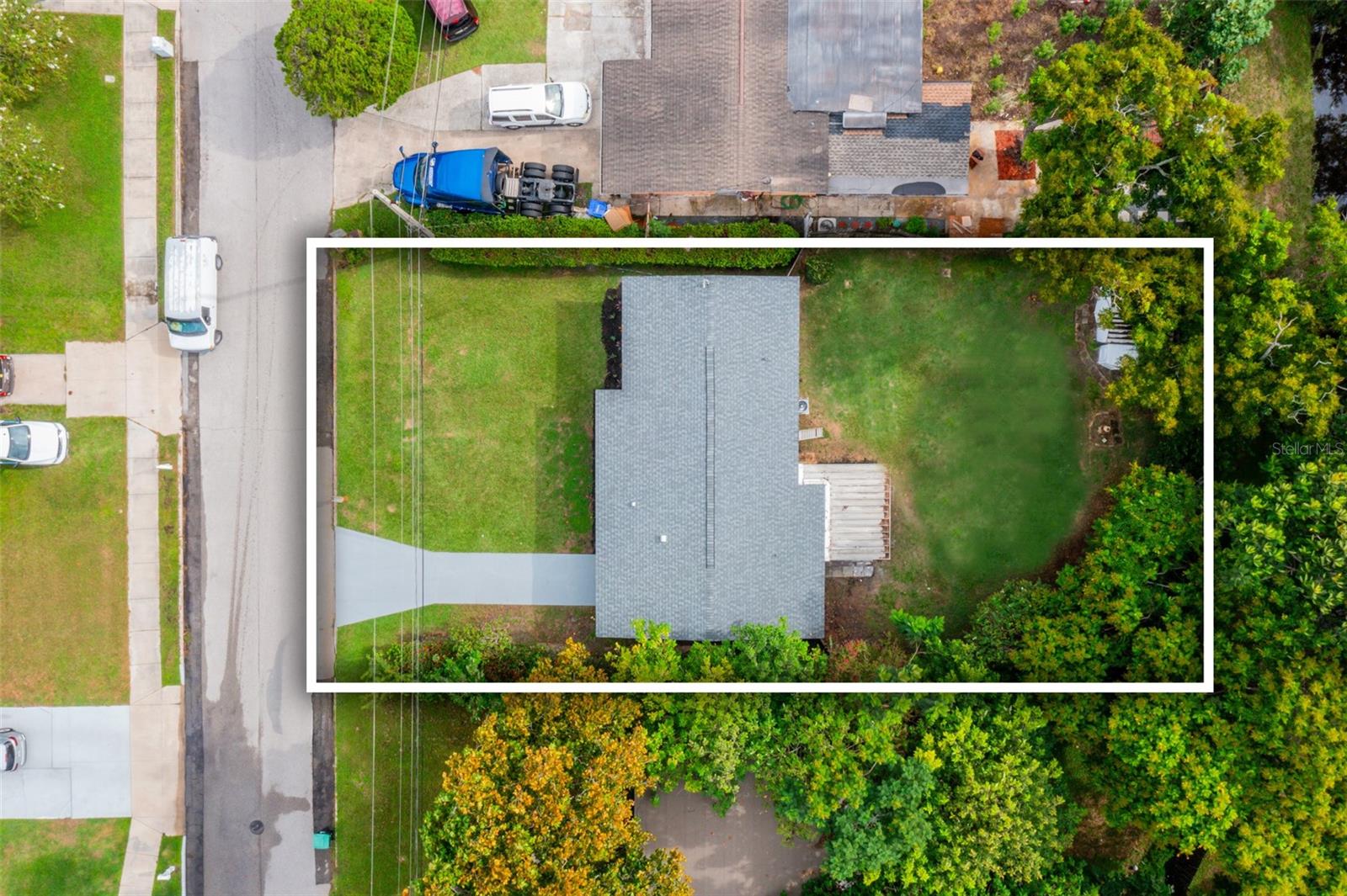 Image 3 of 25 For 6024 Antilla Drive