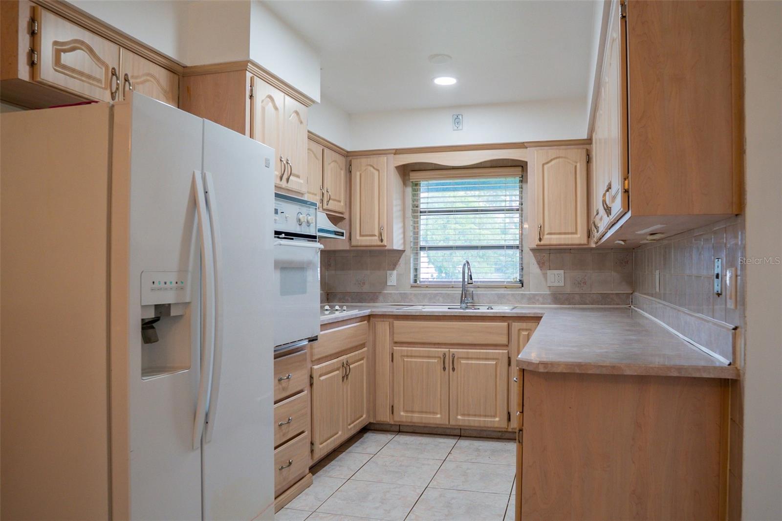 Image 9 of 25 For 6024 Antilla Drive