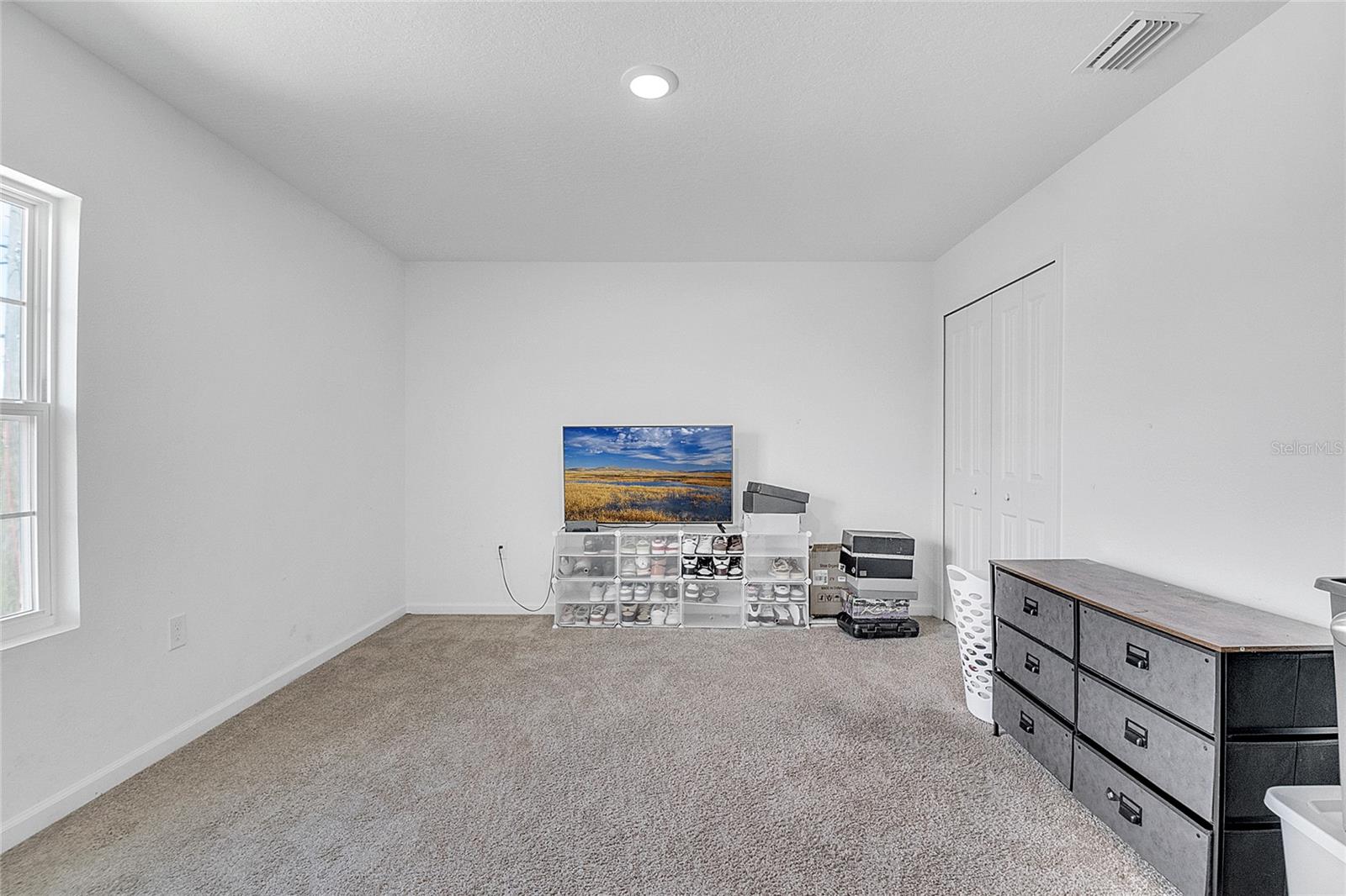 Image 8 of 17 For 651 Parakeet Court