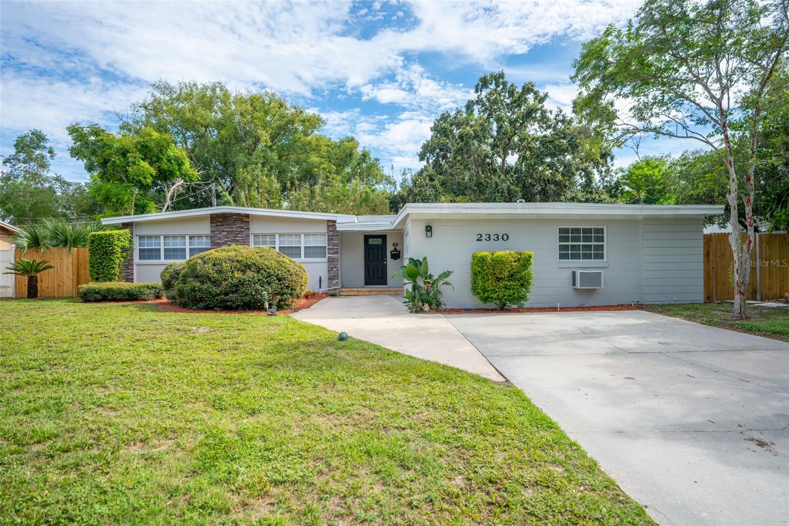 Image 4 of 32 For 2330 Coldstream Drive