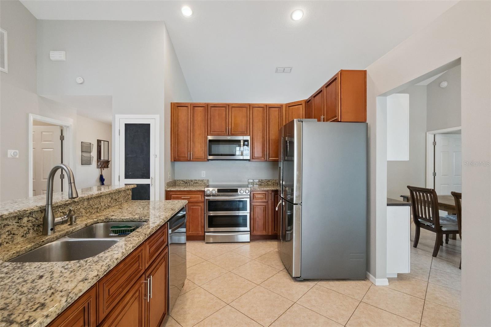 Image 5 of 27 For 843 Bright Meadow Drive