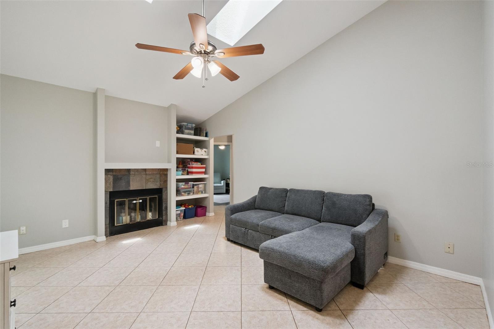 Image 9 of 27 For 843 Bright Meadow Drive