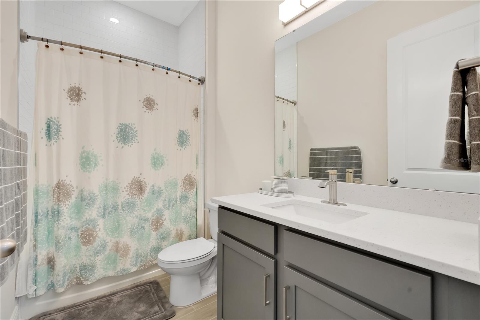 Image 18 of 39 For 19334 Banfield Place